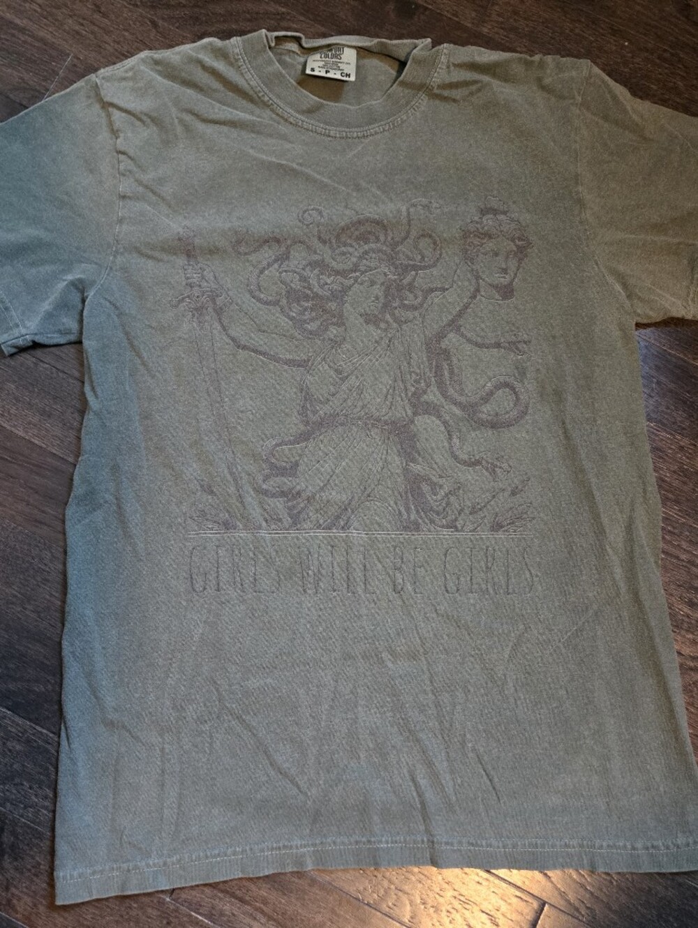 Lot of 3 - Graphic Tees - "Girls..." Medusa, Cat Shirt, Vtg Obituary - SZ Med - Picture 4 of 8